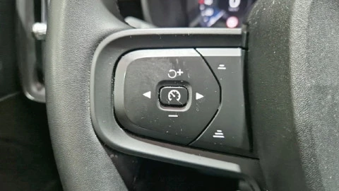 Volvo XC40 1.5 T2 Essential Auto