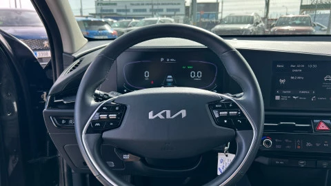 Kia Niro 1.6 GDi HEV 104kW (141CV) Concept