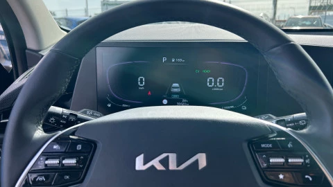 Kia Niro 1.6 GDi HEV 104kW (141CV) Concept