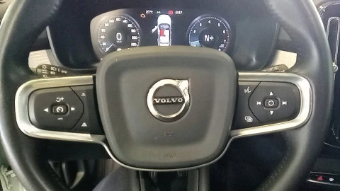 Volvo XC40 1.5 T3 Momentum Pro