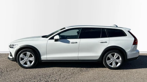 Volvo V60 Cross Country 2.0 D4 AUTO AWD