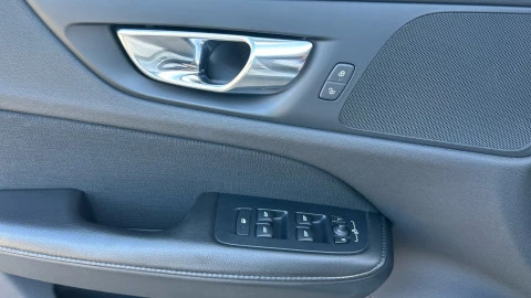 Volvo V60 Cross Country 2.0 D4 AUTO AWD