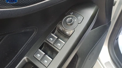 Ford Focus 1.0 Ecoboost MHEV 92kW ST-Line X