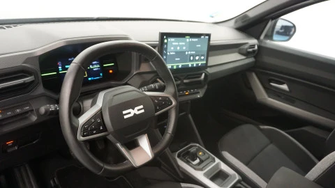 Dacia Duster Journey hybrid 155