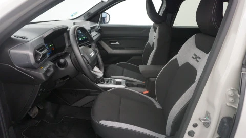 Dacia Duster Journey hybrid 155