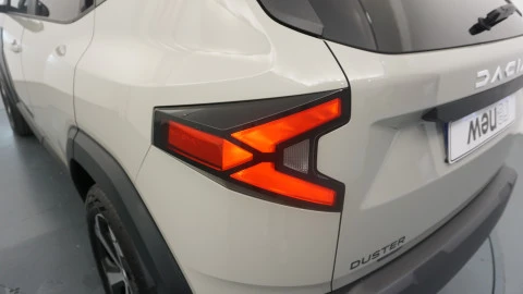 Dacia Duster Journey hybrid 155