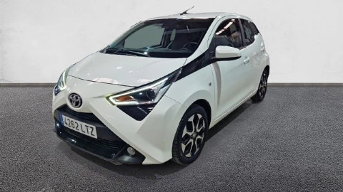Toyota Aygo 1.0 70 x-play