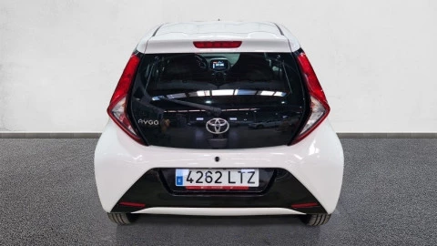 Toyota Aygo 1.0 70 x-play