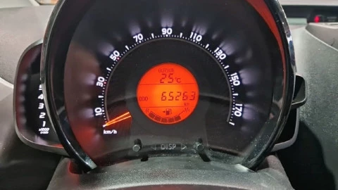 Toyota Aygo 1.0 70 x-play