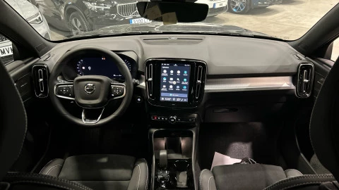 Volvo XC40 B3 G Black Edition+ Auto 120 kW (163 CV)