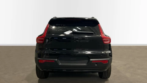 Volvo XC40 B3 G Black Edition+ Auto 120 kW (163 CV)