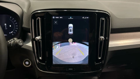 Volvo XC40 B3 G Black Edition+ Auto 120 kW (163 CV)