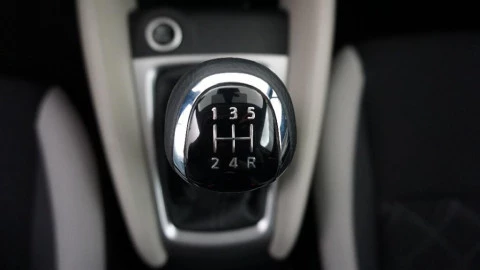 Nissan Micra IG-T 68 kW (92 CV) E6D-F N-Design Black