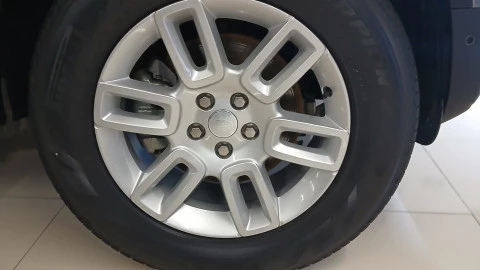 Land Rover Defender 3.0 D250 X-Dynamic S 110 Auto 4WD MHEV