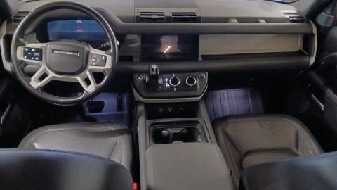 Land Rover Defender 3.0 D250 X-Dynamic S 110 Auto 4WD MHEV