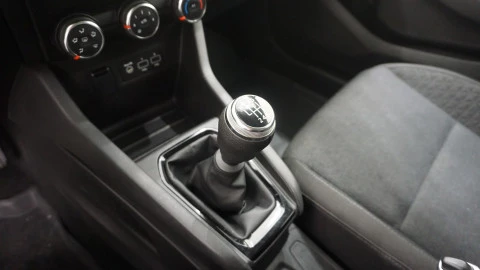 Renault Clio Equilibre TCe 67 kW (91CV)