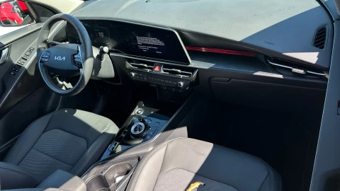 Kia Niro 1.6 GDi HEV 95kW (129CV) Drive