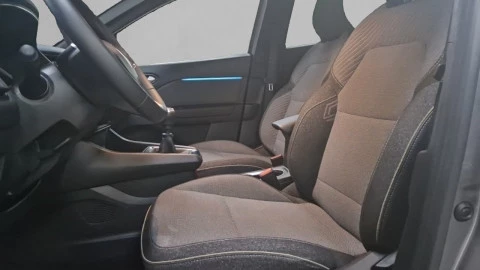 Renault Captur techno Eco-G 100cv (74 kW)