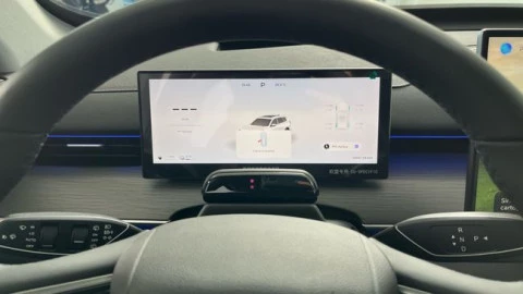EBRO S800 1.5 TGDI PHEV Luxury E-CVT