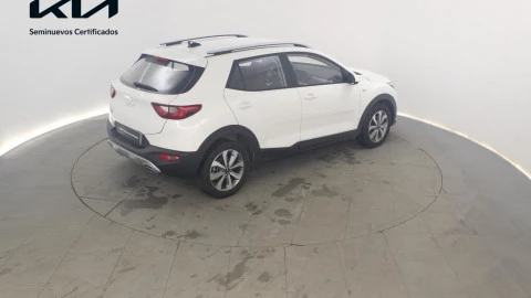 Kia Stonic  1.0 T-GDi MHEV Concept 100