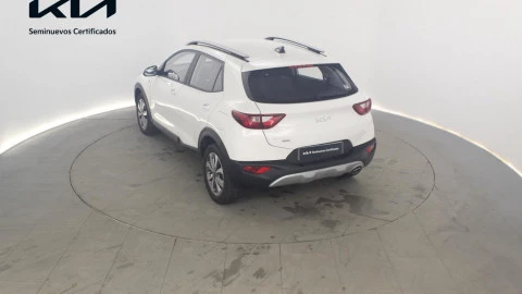 Kia Stonic  1.0 T-GDi MHEV Concept 100