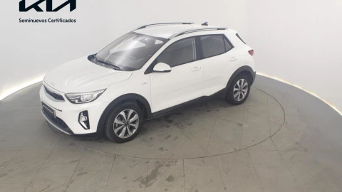 Kia Stonic  1.0 T-GDi MHEV Concept 100