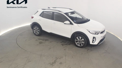Kia Stonic  1.0 T-GDi MHEV Concept 100