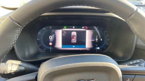 Volvo XC40 2.0 B3 G Essential Auto