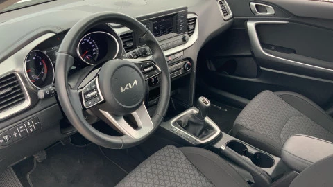 Kia Ceed 1.6 MHEV iMT 100kW (136CV) Concept