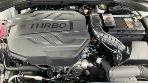 Kia Ceed 1.6 MHEV iMT 100kW (136CV) Concept