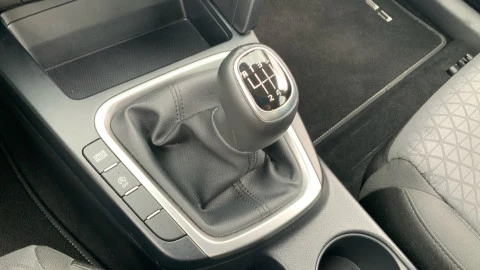 Kia Ceed 1.6 MHEV iMT 100kW (136CV) Concept