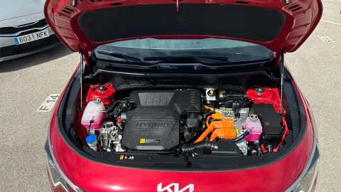 Kia Niro 1.6 GDi HEV 104kW (141CV) Drive