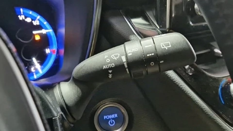 Toyota Corolla 1.8 125H ACTIVE TECH E-CVT