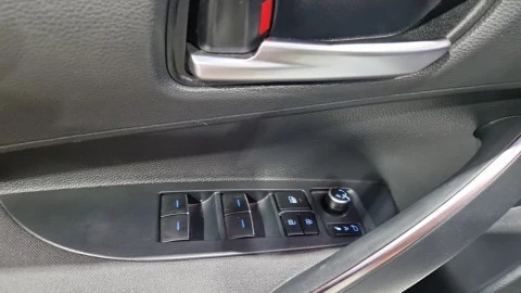 Toyota Corolla 1.8 125H ACTIVE TECH E-CVT