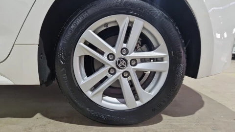 Toyota Corolla 1.8 125H ACTIVE TECH E-CVT