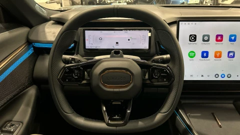 Lynk & Co 08 1.5 PHEV Core 257 kW (350 CV)