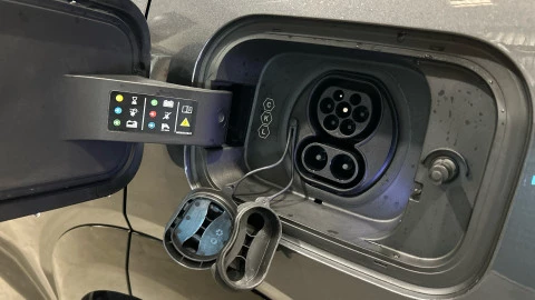 Lynk & Co 08 1.5 PHEV Core 257 kW (350 CV)