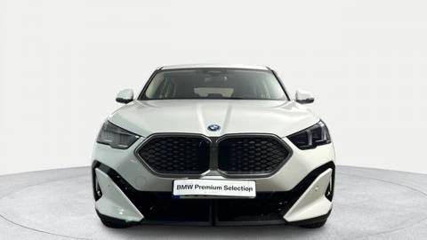BMW iX2 xDrive30
