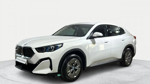BMW iX2 xDrive30