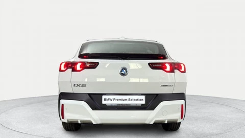BMW iX2 xDrive30