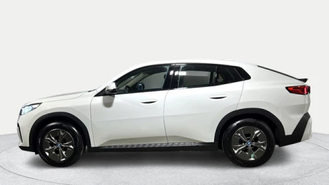 BMW iX2 xDrive30