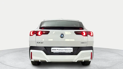 BMW iX2 xDrive30