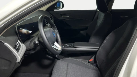 BMW iX2 xDrive30