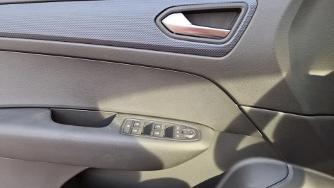 Renault Arkana Evolution E-TECH full hybrid 105kW(145CV