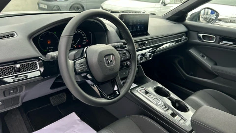 Honda Civic 2.0 i-MMD Elegance CVT