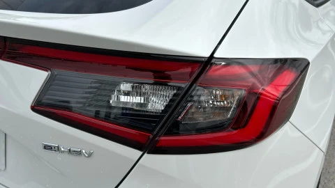 Honda Civic 2.0 i-MMD Elegance CVT