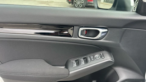 Honda Civic 2.0 i-MMD Elegance CVT