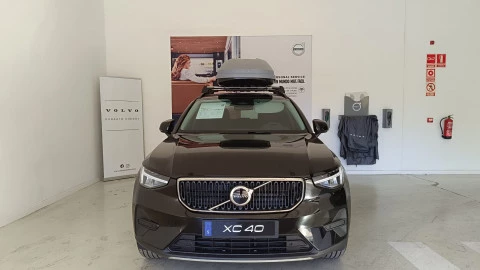 Volvo XC40 2.0 B3 G Essential Auto