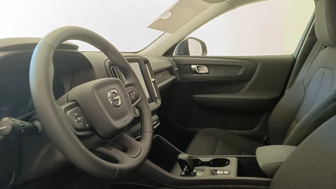 Volvo XC40 2.0 B3 G Essential Auto