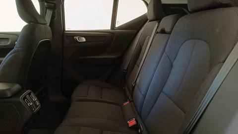 Volvo XC40 2.0 B3 G Essential Auto